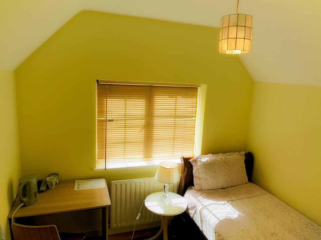 Bed and Breakfast Angel View Guildford Zimmer foto