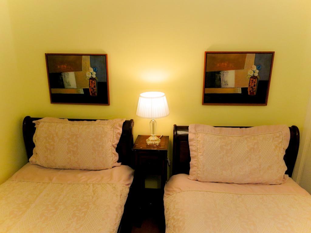 Bed and Breakfast Angel View Guildford Zimmer foto