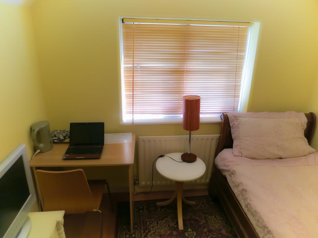 Bed and Breakfast Angel View Guildford Zimmer foto