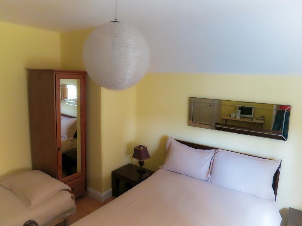 Bed and Breakfast Angel View Guildford Zimmer foto
