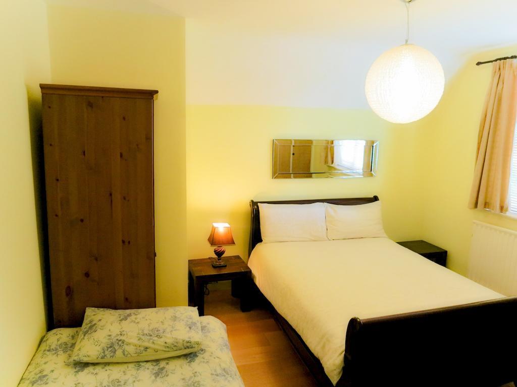 Bed and Breakfast Angel View Guildford Zimmer foto