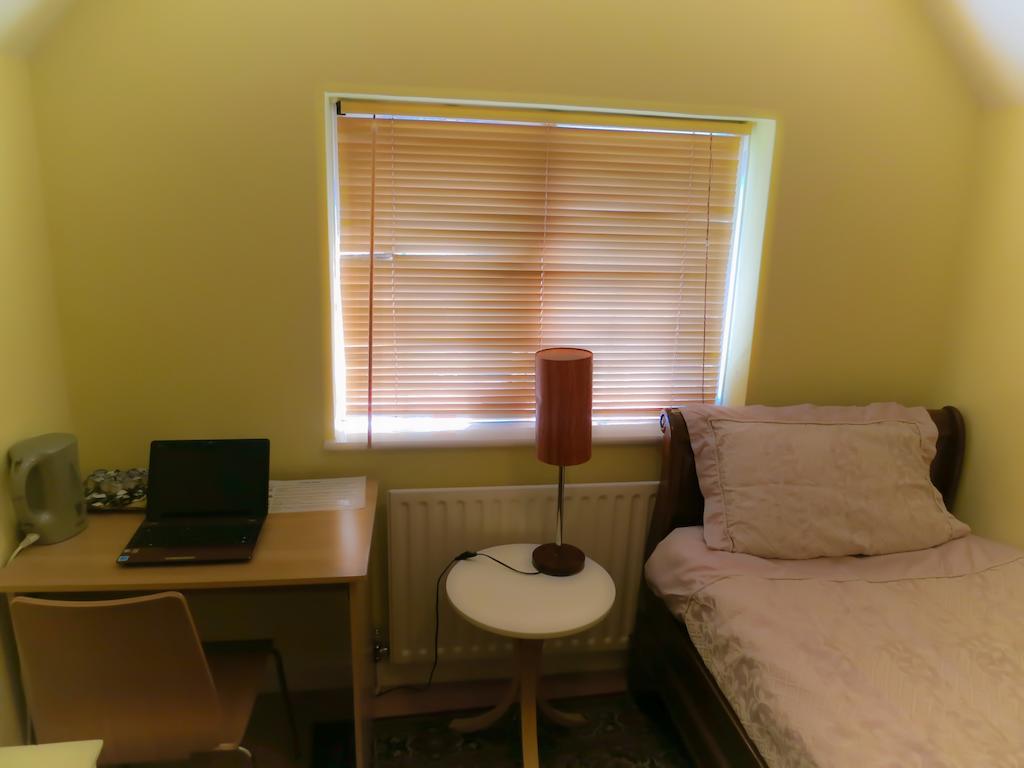 Bed and Breakfast Angel View Guildford Zimmer foto